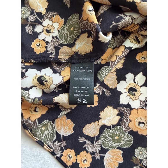ASTR The Label Women's Black Yellow Floral Asymmetrical Collared Wrap Top Size M - Picture 12 of 13